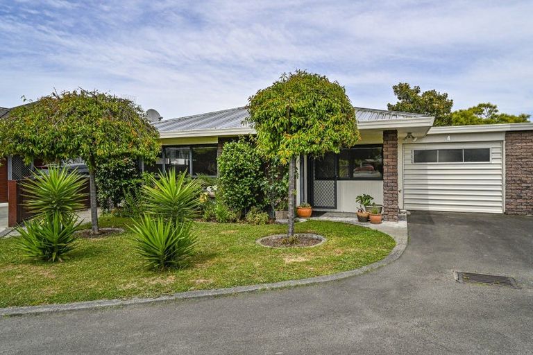 Photo of property in 4/410 Saint Aubyn, Hastings, 4122