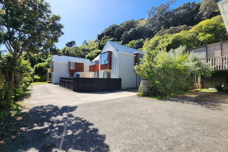 Photo of property in 9 Court Road, Tawa, Wellington, 5028