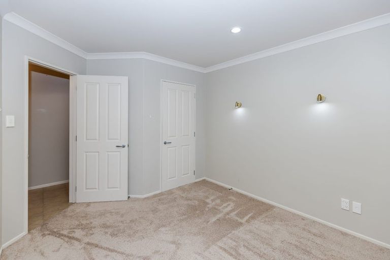 Photo of property in 32 Miers Glade, Rototuna North, Hamilton, 3210