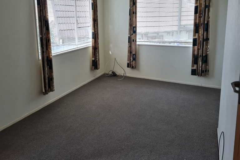 Photo of property in 1/9 Te Kiteroa Grove, Churton Park, Wellington, 6037