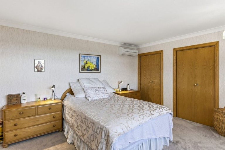 Photo of property in 51 Kotare Street, Waikanae, 5036