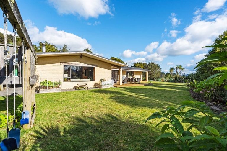 Photo of property in 362e Whananaki North Road, Opuawhanga, Hikurangi, 0181