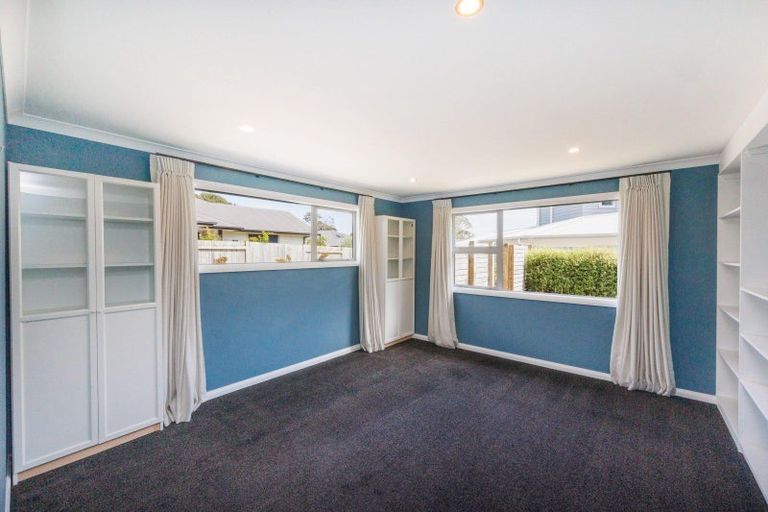 Photo of property in 7 Tower Place, Fitzherbert, Palmerston North, 4410