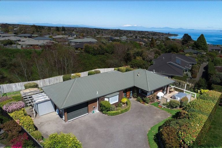Photo of property in 79 Harvey Street, Waipahihi, Taupo, 3330