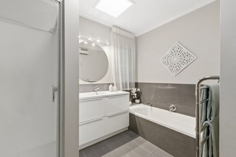 Photo of property in 128c Vale Street, Otumoetai, Tauranga, 3110