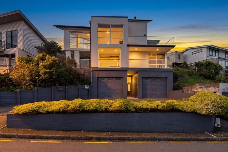 Photo of property in 121a Wexford Road, Miramar, Wellington, 6022