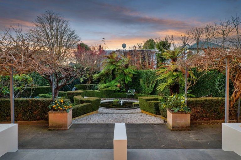 Photo of property in 15 Rhodes Street, Merivale, Christchurch, 8014