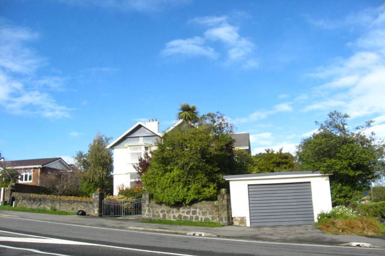 Photo of property in 102 Hackthorne Road, Cashmere, Christchurch, 8022