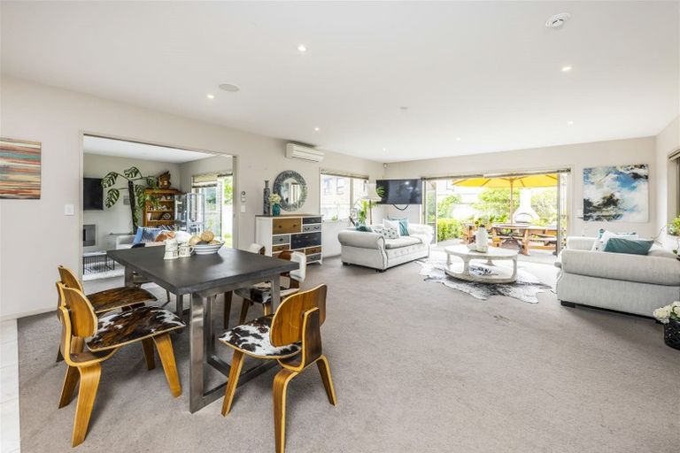 Photo of property in 28a Wairere Road, The Gardens, Auckland, 2105