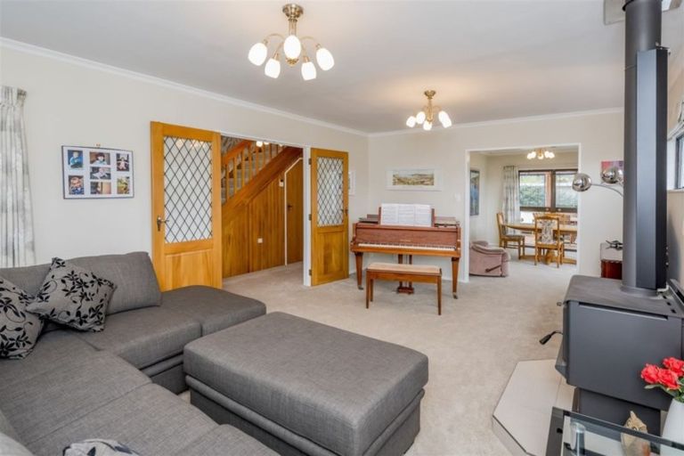 Photo of property in 42 Kent Street, Levin, 5510