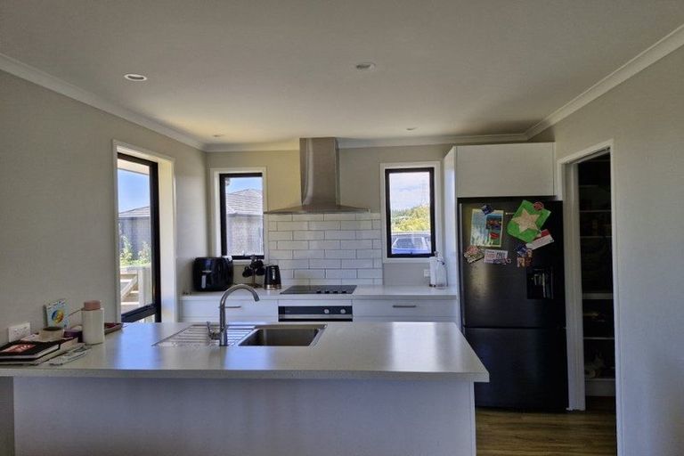 Photo of property in 15 Marsden Place, Hurworth, New Plymouth, 4310