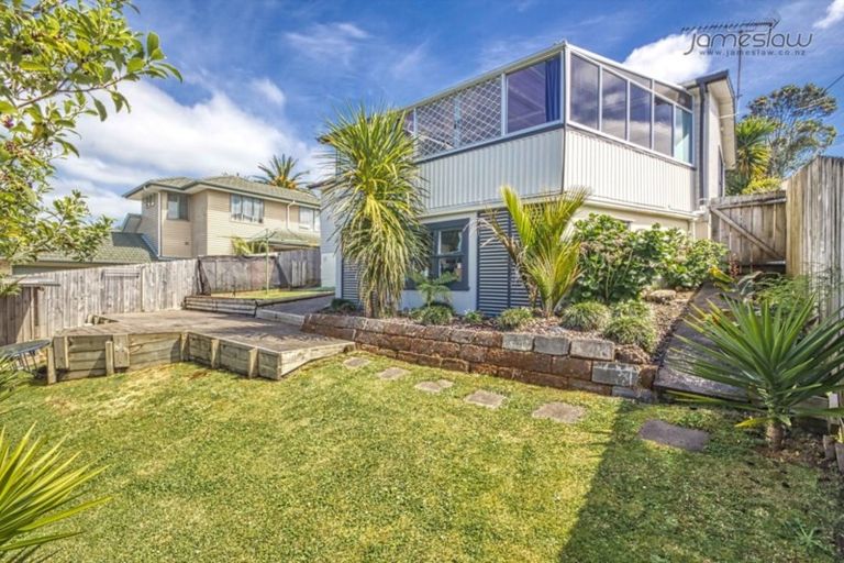 Photo of property in 42 Park Road, Glenfield, Auckland, 0629