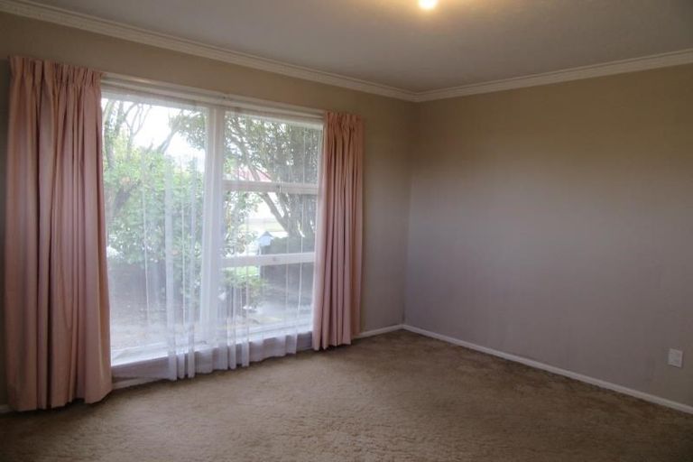Photo of property in 33 Powell Crescent, Ilam, Christchurch, 8041