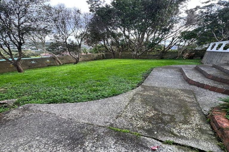 Photo of property in 100 Helston Road, Paparangi, Wellington, 6037