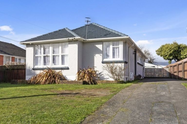Photo of property in 37 Mary Crescent, Elderslea, Upper Hutt, 5018
