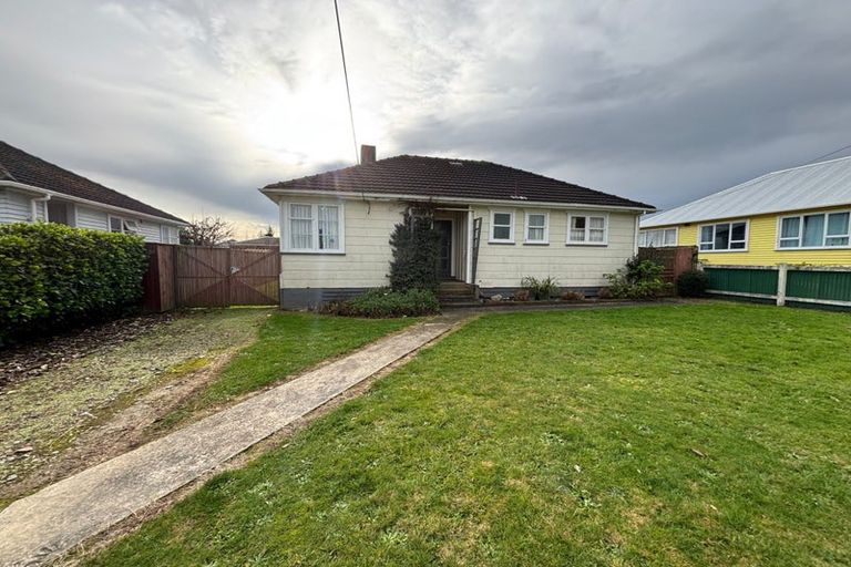 Photo of property in 47 Goldsmith Crescent, Levin, 5510