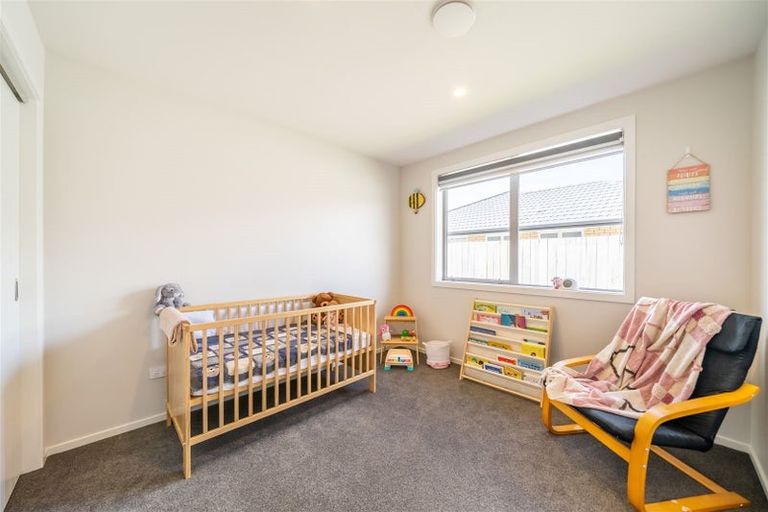 Photo of property in 14 Poulson Grove, Trentham, Upper Hutt, 5018