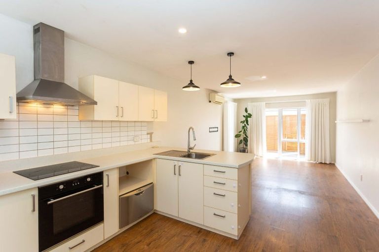 Photo of property in 2/38 Peer Street, Upper Riccarton, Christchurch, 8041