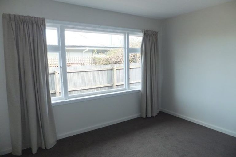 Photo of property in 2/12 Roslyn Avenue, Mairehau, Christchurch, 8052