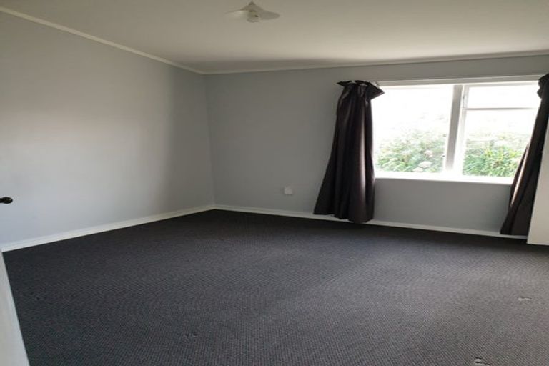 Photo of property in 78-80 Hereford Street, Cannons Creek, Porirua, 5024