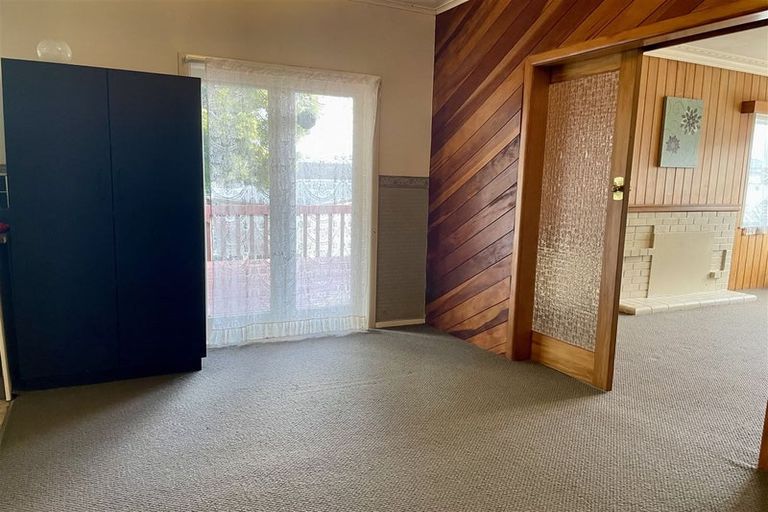 Photo of property in 29 Awaroa Road, Sunnyvale, Auckland, 0612