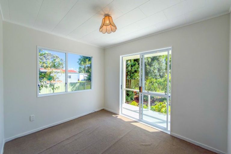 Photo of property in 315 Hetherington Road, Whangamata, 3620
