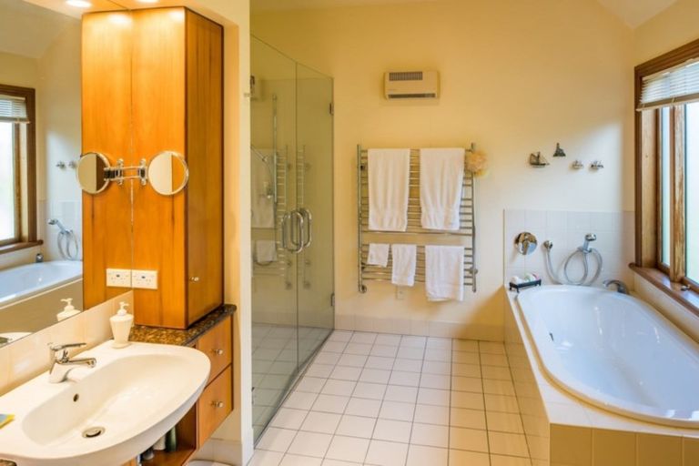 Photo of property in 25 Hathaway Avenue, Boulcott, Lower Hutt, 5010