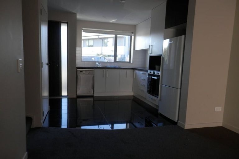 Photo of property in 9/2 Stone Street, Miramar, Wellington, 6022