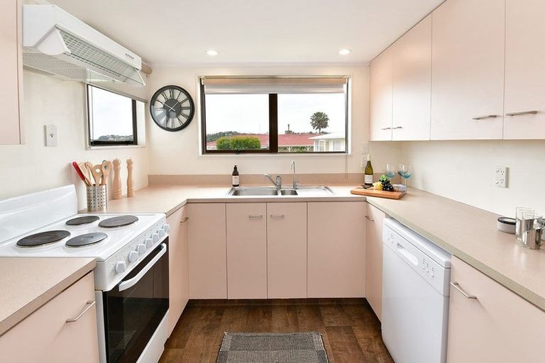 Photo of property in 14 Carmen Terrace, Snells Beach, 0920