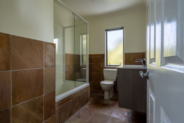 Photo of property in 42 Piwakawaka Rise, Karetu, 0283