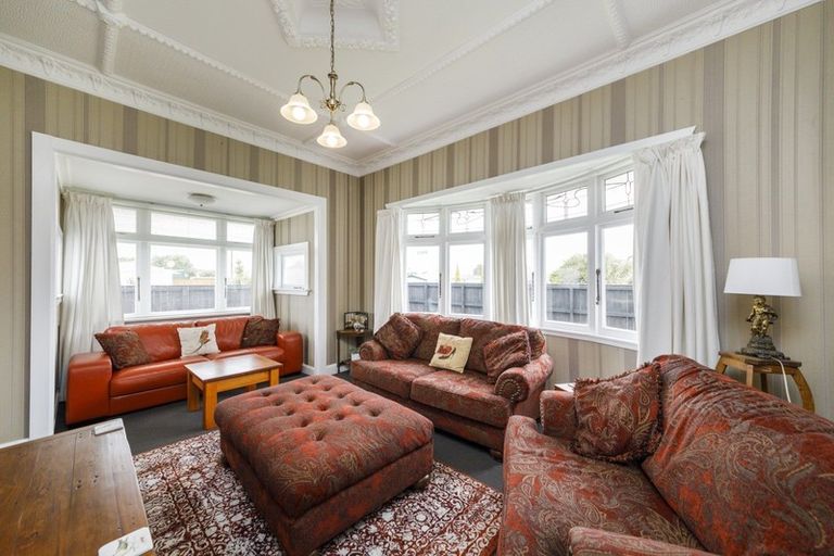 Photo of property in 2 Fagan Street, Sanson, 4817