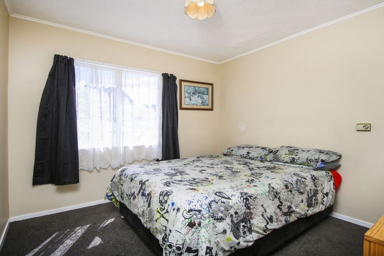 Photo of property in 11 Alidade Place, Massey, Auckland, 0614