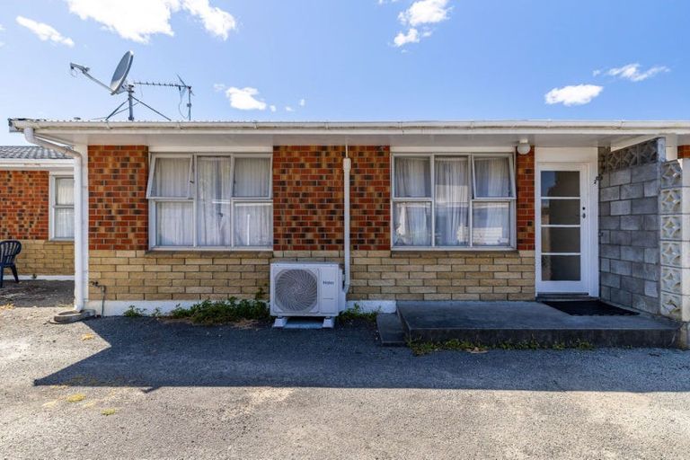 Photo of property in 2/60 Harrison Street, Whanganui, 4500