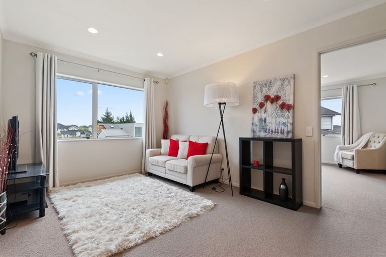 Photo of property in 32 Bayvista Drive, Karaka, Papakura, 2113