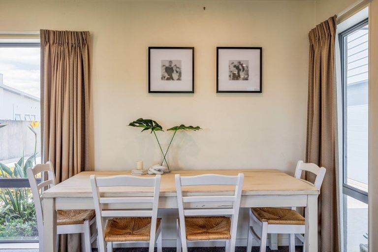 Photo of property in 25a Rosalie Terrace, Kelvin Grove, Palmerston North, 4414