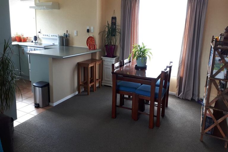 Photo of property in 95 Rototuna Road, Rototuna, Hamilton, 3210