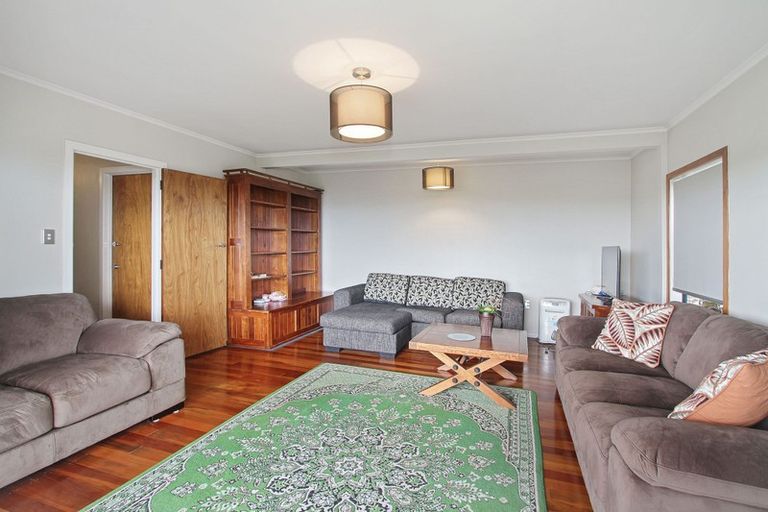 Photo of property in 164 Browns Bay Road, Murrays Bay, Auckland, 0630