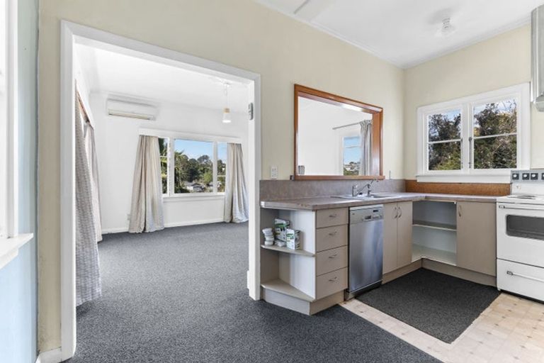 Photo of property in 20 Frankley Road, Westown, New Plymouth, 4310