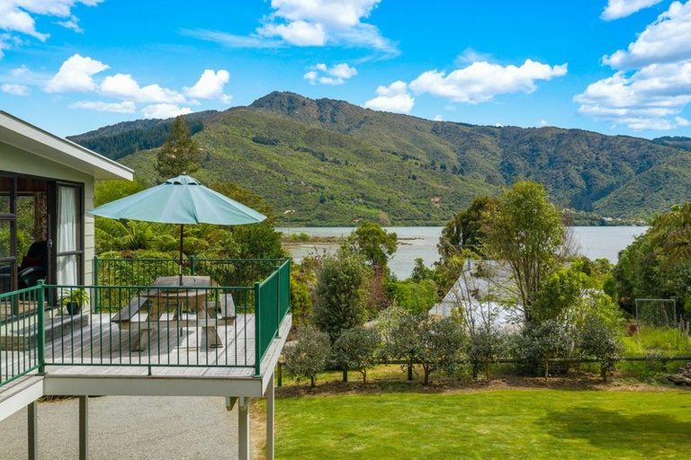 Photo of property in 1716 Queen Charlotte Drive, Linkwater, 7281