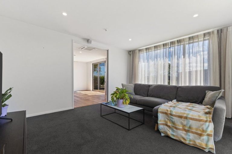 Photo of property in 11 Blaenavon Place, Halswell, Christchurch, 8025