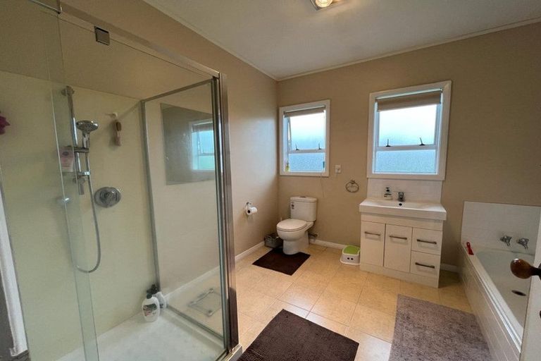 Photo of property in 379c West Coast Road, Glen Eden, Auckland, 0602