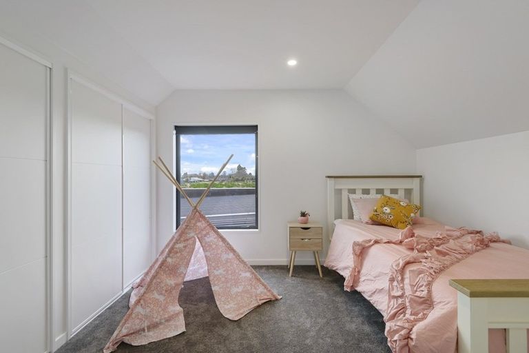 Photo of property in 4 Goldie Drive, Rangiora, 7400