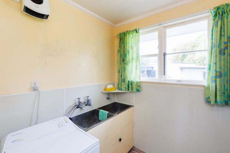 Photo of property in 95 Ruamahanga Crescent, Terrace End, Palmerston North, 4410