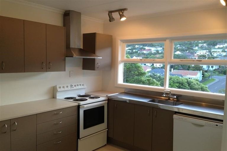 Photo of property in 4a Thurleigh Grove, Karori, Wellington, 6012