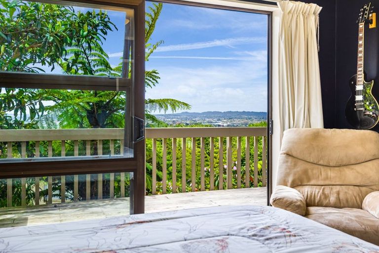 Photo of property in 1/262 Don Buck Road, Massey, Auckland, 0614