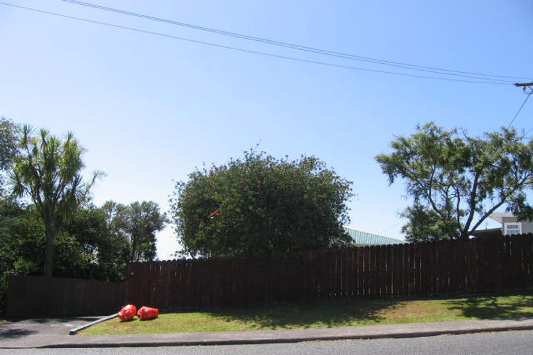 Photo of property in 69 Birkdale Road, Birkdale, Auckland, 0626