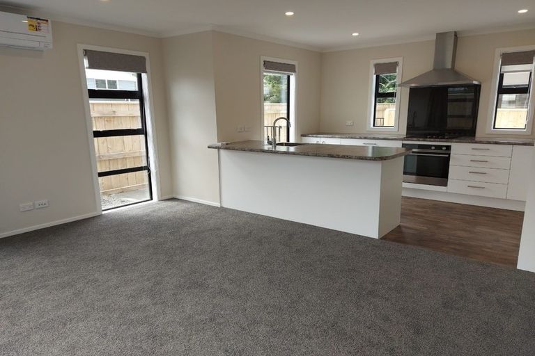 Photo of property in 18c Royal Street, Upper Hutt Central, Upper Hutt, 5018