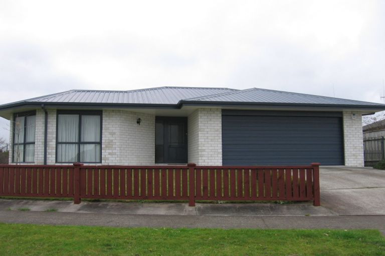 Photo of property in 148 Hillcrest Drive, Kelvin Grove, Palmerston North, 4414