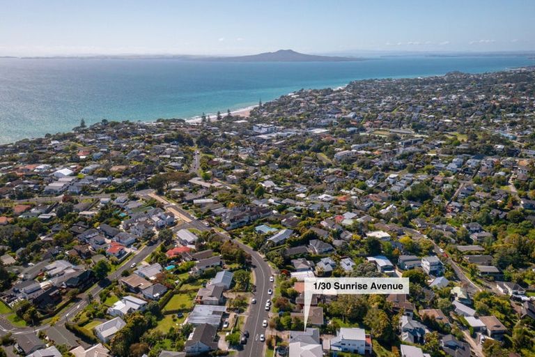 Photo of property in 1/30 Sunrise Avenue, Mairangi Bay, Auckland, 0630