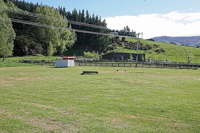 Photo of property in 53 Western Valley Road, Little River, 7591